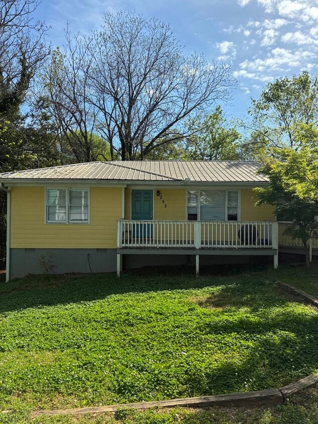 3 bedroom 2 bathroom near St. Mary's Hospital - 3 bedroom 2 bathroom near St. Mary's Hospital