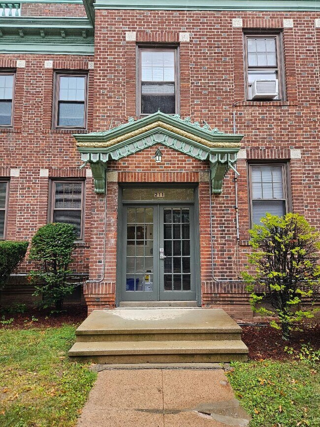 Foto del edificio - 211 Fountain St