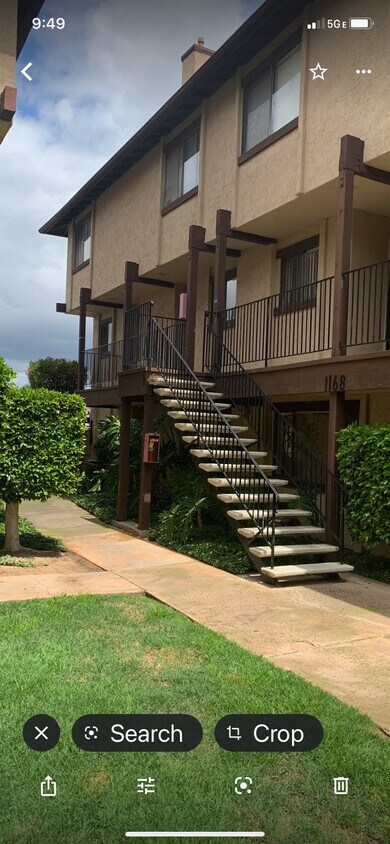 Front entry - 1168 Decker St