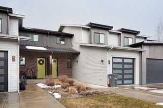 Building Photo - 3083 Warbler Way