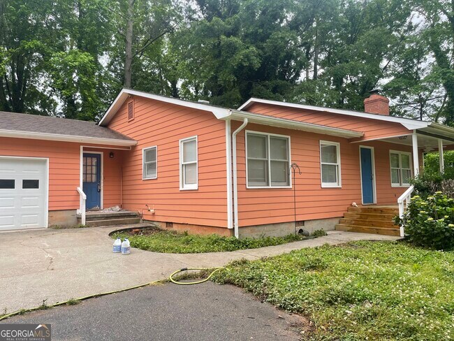Building Photo - 3285 Midway Rd