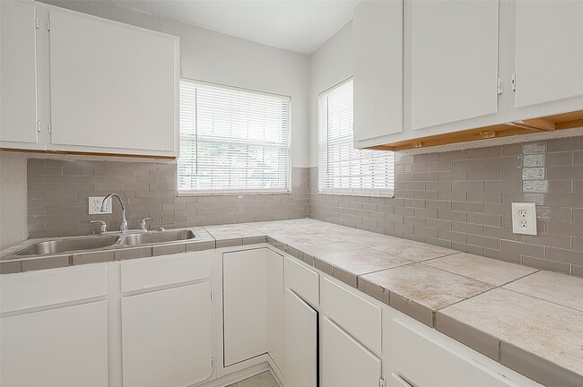 Foto del edificio - 1114 Cresline St