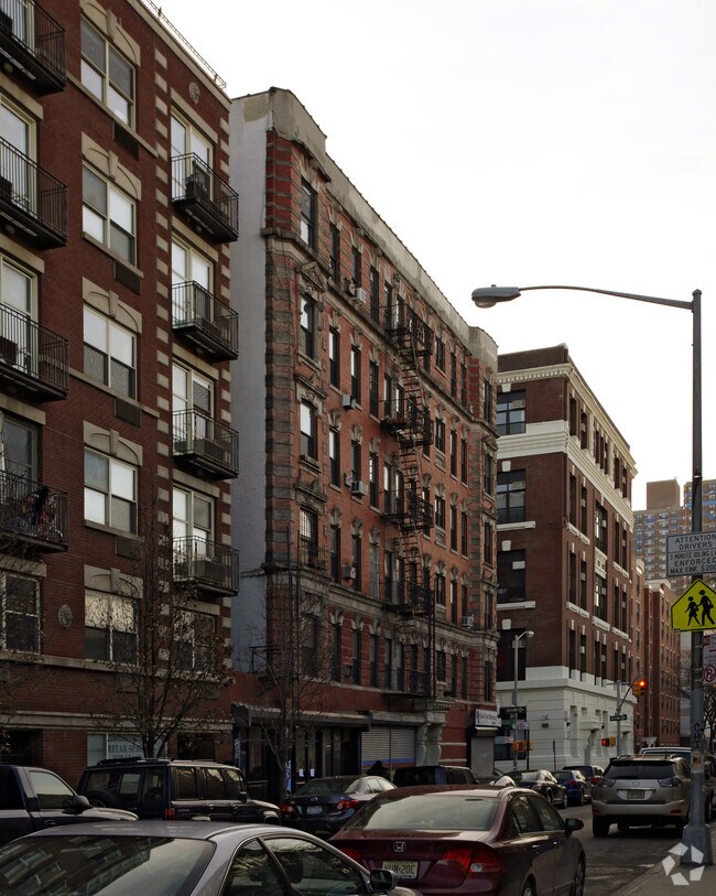 Building - 198 Rivington St