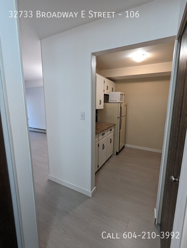 Photo du bâtiment - Central Abbotsford 1 Bedroom Condo