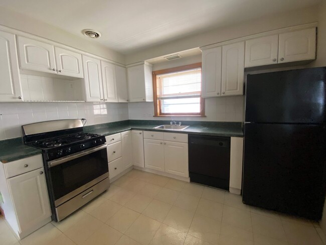Foto del edificio - 6123 N Meade Ave