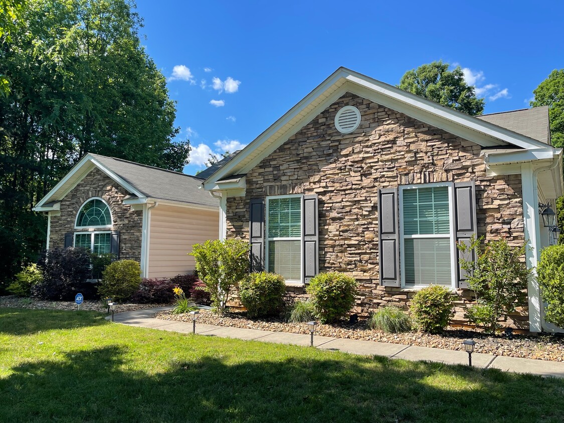 Foto principal - 11624 Dunham Dr