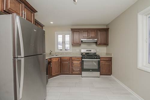 Foto del edificio - 368 N Biermann Ave