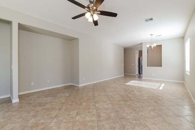 Foto del edificio - 6096 Saddle Horse Ave