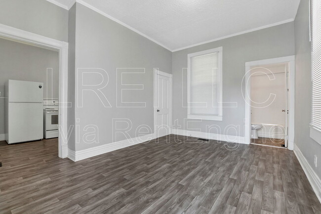 Foto del edificio - 3011 Rowan St