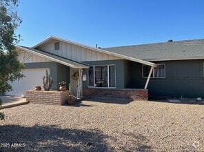 Building Photo - 40 E Fairmont Dr