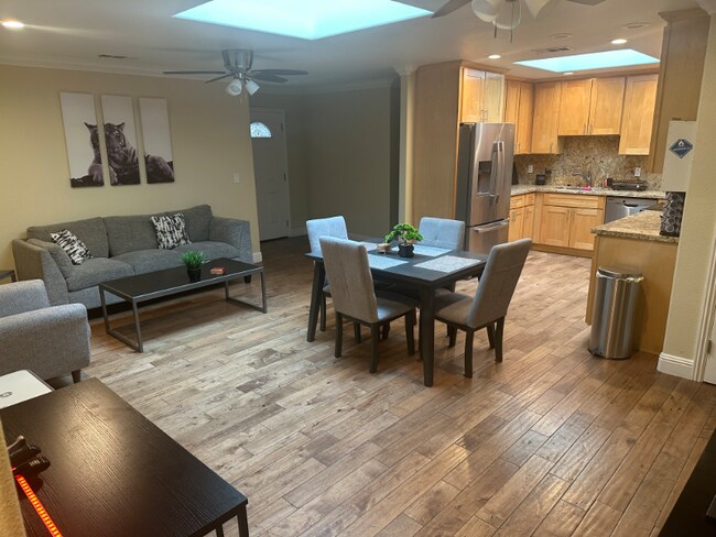 Foto del edificio - 648 Arrowhead Dr