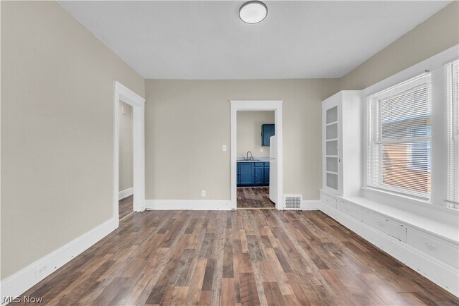 Building Photo - 414 E 148th St