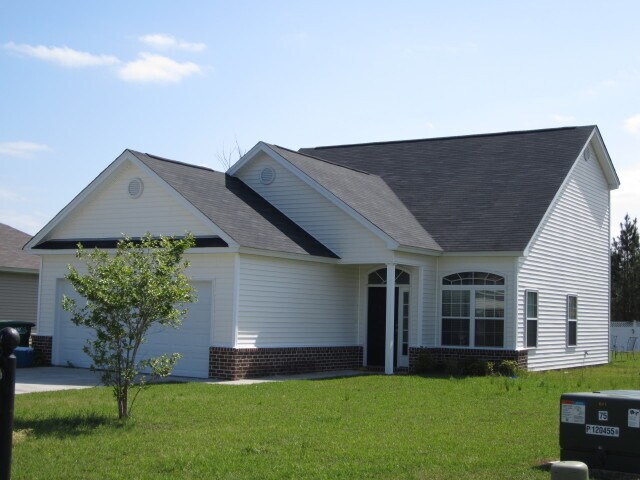 Foto del edificio - 145 Red Oak Dr