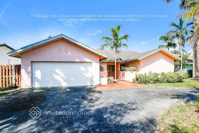 Foto del edificio - 2301 NW 102nd Way