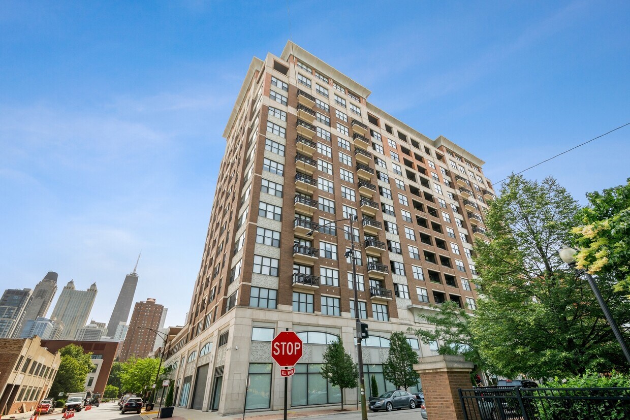 849 N Franklin St Unit 1505, Chicago, IL 60610 Condo for Rent in