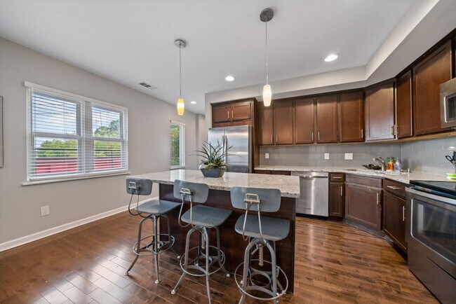 Foto del edificio - 2201 Reading Rd