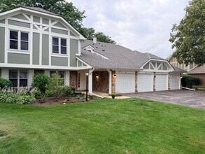 Building Photo - 1310 Cromwell Ct