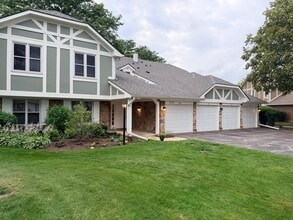 Building Photo - 1310 Cromwell Ct