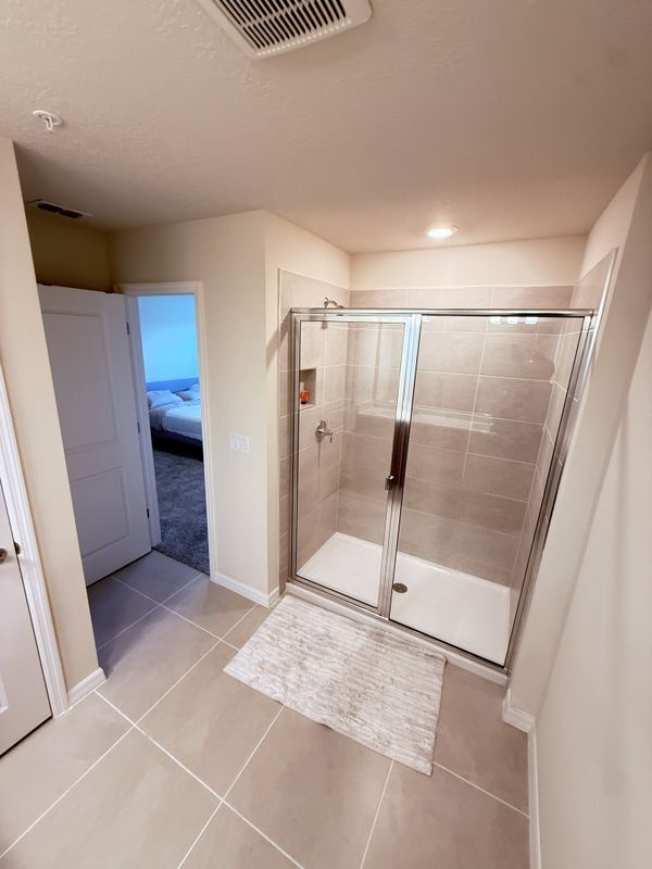 Foto del edificio - 105 Violet Vine Ln