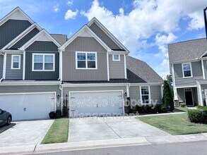 Building Photo - 224 Shale Creek Dr