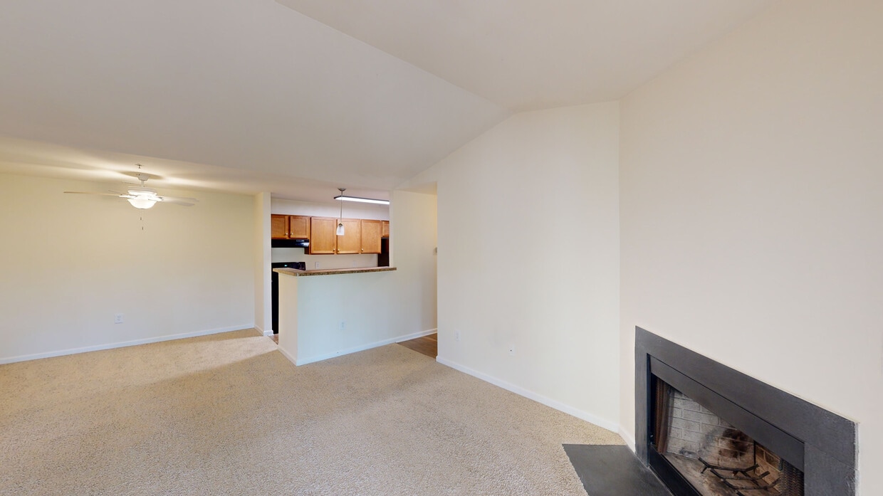 Photo - Lakeside Apartments