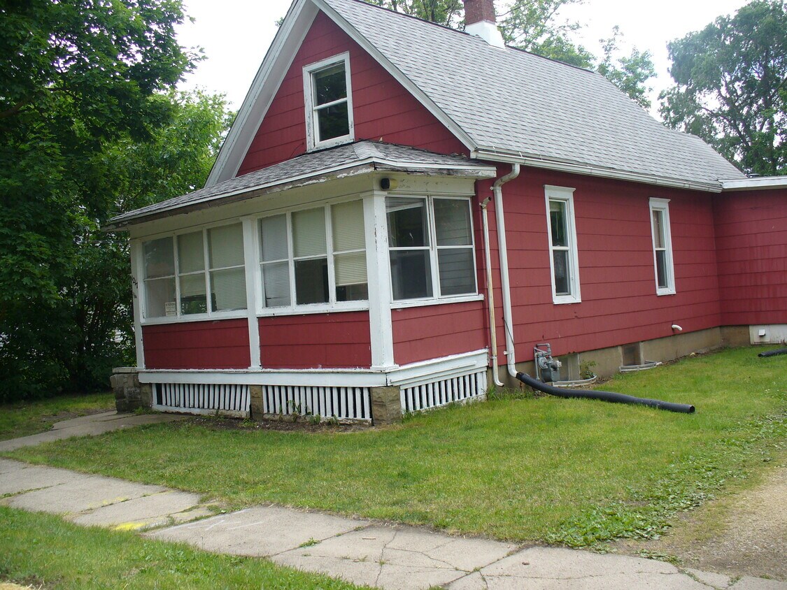 Primary Photo - 1217 17th Ave