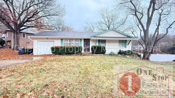 Foto principal - Charming 3-bedroom, 1.5-bathroom home in Kansas City
