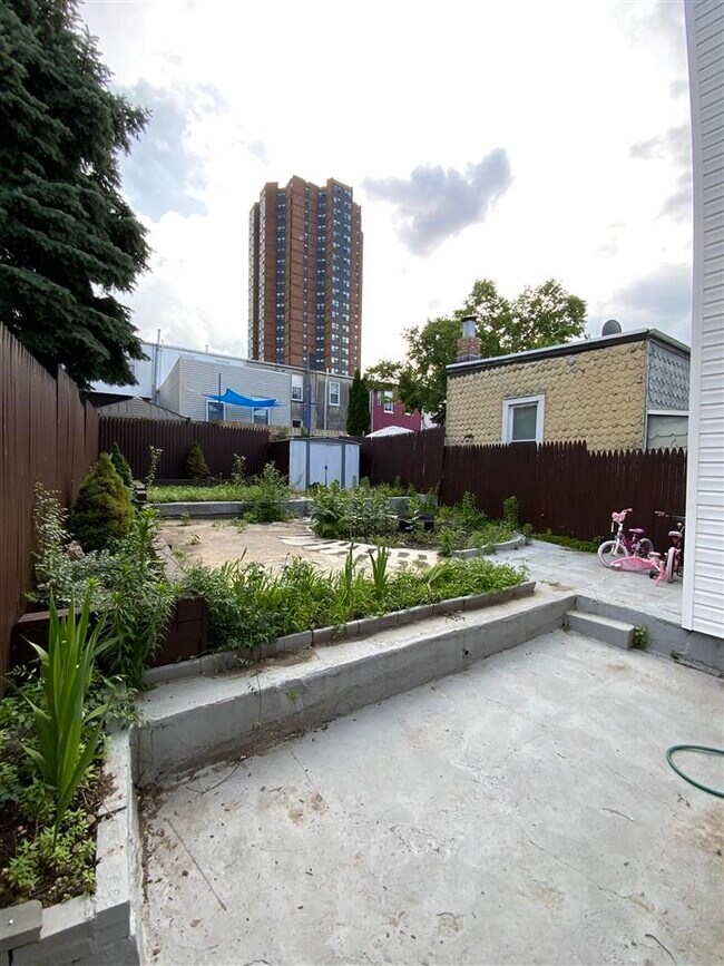 Foto del edificio - 511 24th St