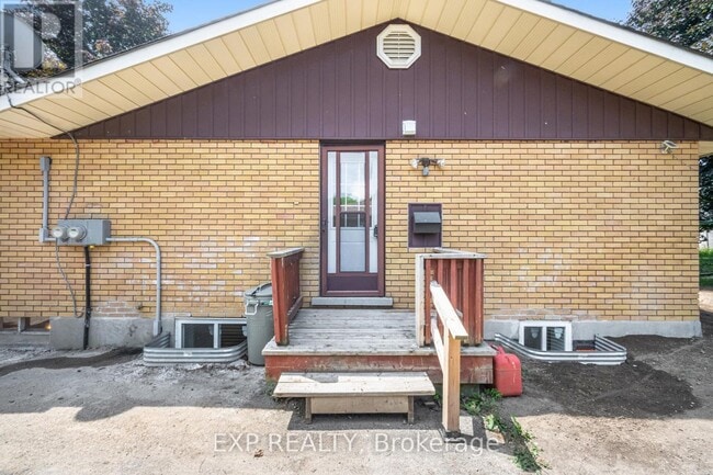 Building Photo - 214 Forest Hill Dr