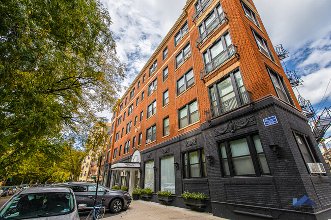Foto del edificio - 530 W. Arlington Pl.