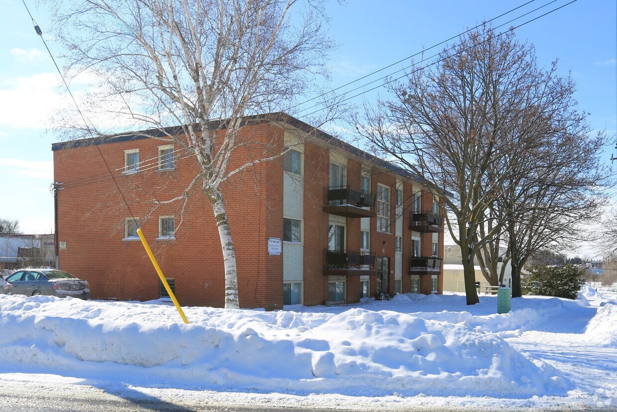 Photo du bâtiment - 45 Walton Avenue