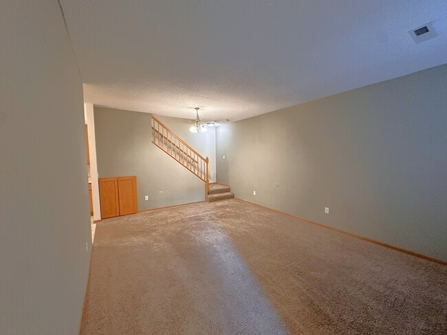 Building Photo - 16 Bridgewater Trail