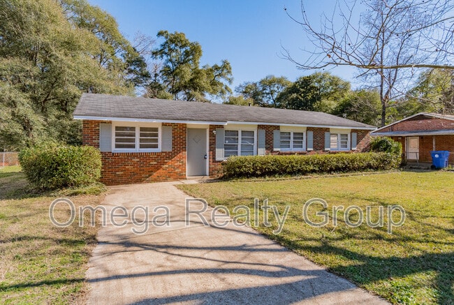 Building Photo - 117 Lee Cir