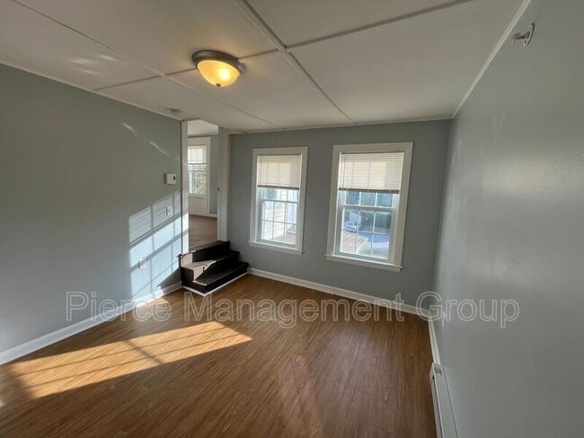 Building Photo - 6 Old Chester Rd