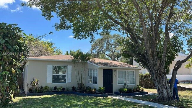 Foto del edificio - 308 SW 16th St