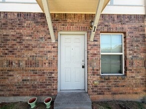 Building Photo - 200 Chalmette Dr