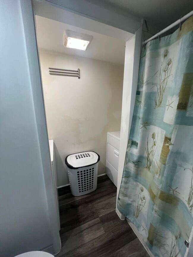 Foto del edificio - 3333 Meridian Way N