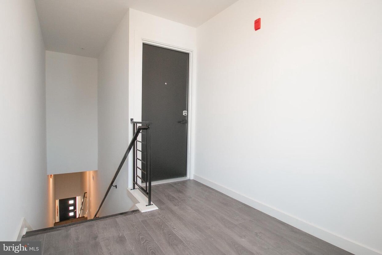 Foto principal - 8 N 57th St