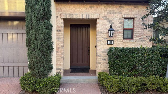 Building Photo - 144 Stallion