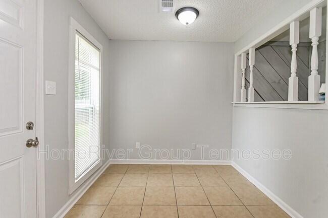 Foto del edificio - 3351 Cloudland Dr