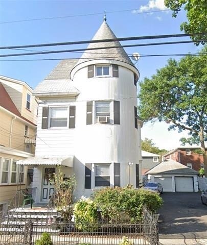 Foto principal - 218 77th St