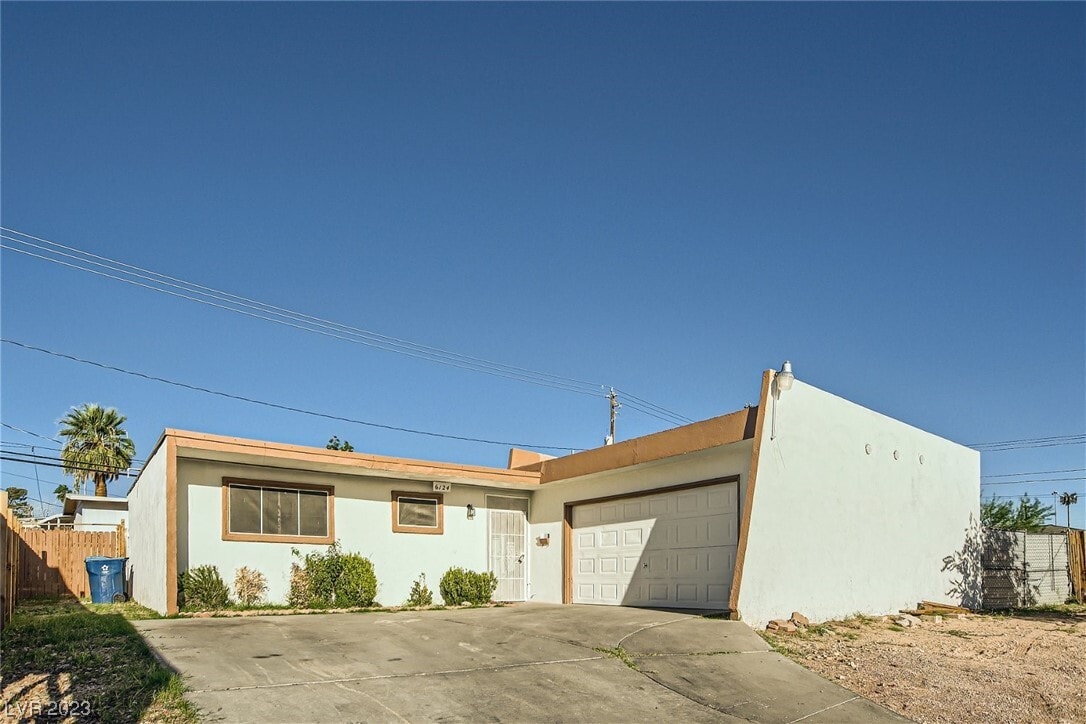 Primary Photo - 6124 Edgewood Cir