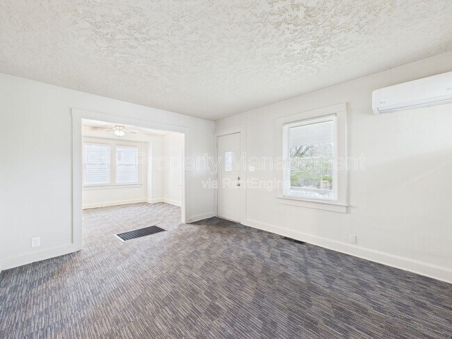 Foto del edificio - 4028 E 68th Terrace