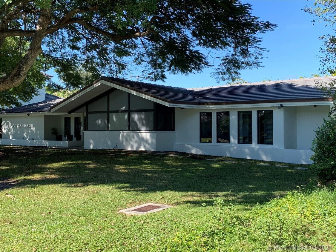 Foto principal - 1415 Coruna Ave