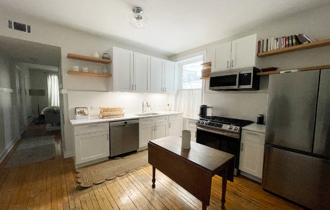 Photo - 1030 N Winchester Ave Apartment