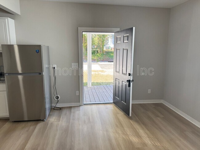 Foto del edificio - 821 Belleview Ave