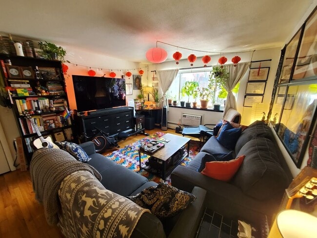 Building Photo - ALLSTON 2-BED ON BROOKLINE LINE WITH PARKING, POOL; HT HW INCL, NO FEE