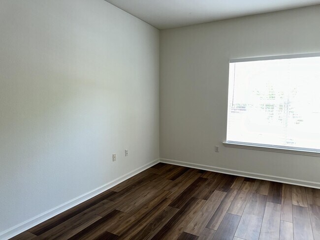 Foto del edificio - 12 Union Cemetery Rd