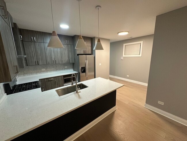 Building Photo - 4950 S Michigan Ave