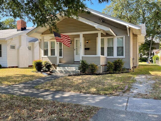 Building Photo - Single Family Home in Riverpoint